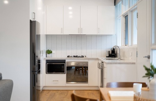 Burnside Apartment | Modern Stylish Self-contained Apartment