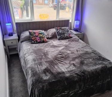 Southsea Apartment | Modern stylish Southsea apartment 2 bedroom