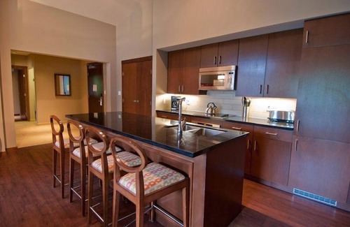 Nordic Estates Apartment | Modern Suite + King Beds | 5 Mins from DT Whistler