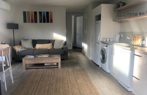 Motueka Apartment | Modern, Sunny, Central