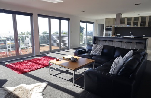 Kaikoura House | Modern | Sunny | Ocean Views - KK62109