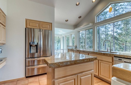 Deer Park House | Modern Sunriver Luxury Home with Fenced Turf Pet Yard, Large Kids Room, SHARC !