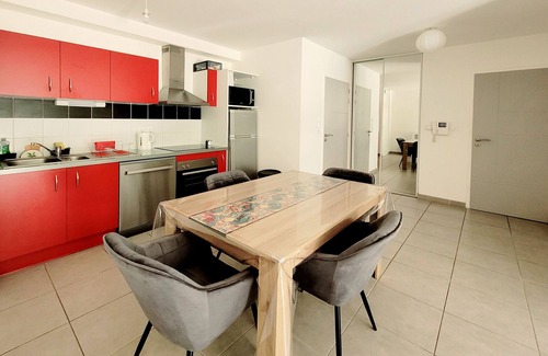 La Jetee Apartment | Modern T3 Apartment, Pool, Garage - Close to Beach in Canet-en-Roussillon - Sleeps 4