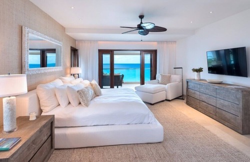 Prospect Villa | Modern Three Bedroom Villa