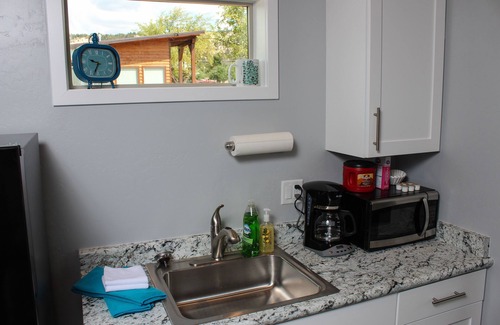 Glendale Cabin | Modern Tiny House in Apple Orchard w/Mountain View! Between Zion and Bryce