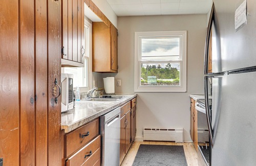 Rapid City Cottage | Modern Torch Lake Cottage w/Dock Near Ski Resorts