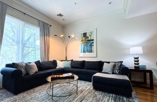 Brookline House | Modern Townhome,boston Vacation,2 Bath,pkg,deck