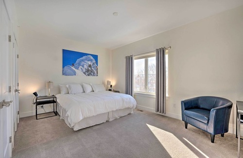 Louisville House | Modern Townhome, Day Trip to Colorado Ski Resorts!