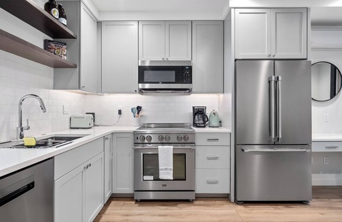 Old Ballard House | Modern Townhome in Walkable Ballard - 2 bedroom, 2 bathroom with AC