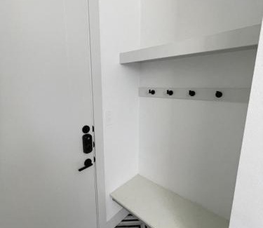 Addison Apartment | Modern Townhome