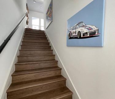Addison Apartment | Modern Townhome