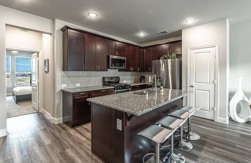 Farmers Branch House | Modern Townhome with patio - New Construction