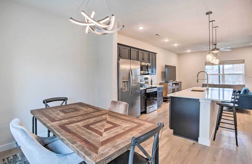 Grand Junction House | Modern Townhome ~ 3 Mi to Dtwn Grand Junction
