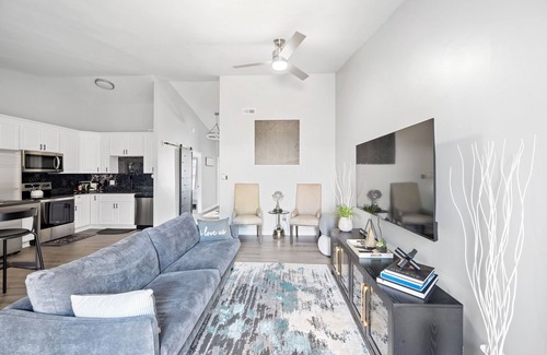 Northwest House | Modern Townhome