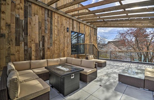Red Lodge House | Modern Townhome with Rooftop Deck and Hot Tub!