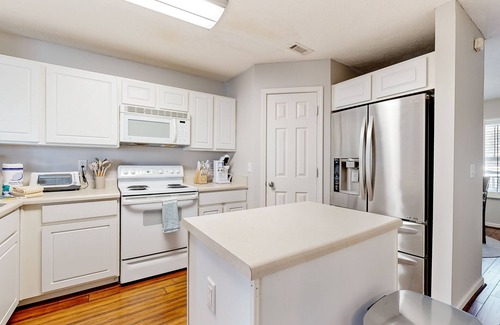 Nashboro Village House | Modern townhome with on-site golf & pool - water views, W/D, & central AC