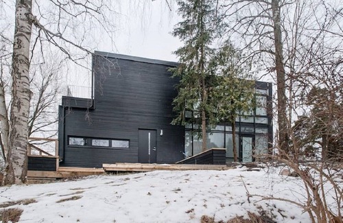 Sollentuna House | Modern townhouse on Arlanda - Stockholm metro line