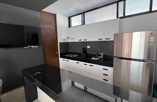 Merida Municipality House | Modern Townhouse- 10 min to downtown and 15 to the north side.