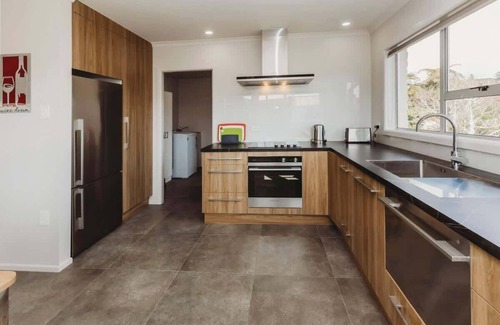 New Plymouth House | Modern Townhouse in New Plymouth