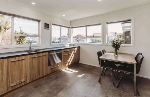 New Plymouth House | Modern Townhouse in New Plymouth