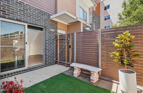 Wright House | Modern Townhouse in Wright