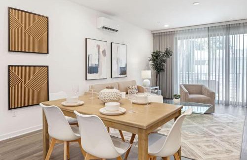 Covina House | Modern Townhouse Near Disneyland & OC Beaches