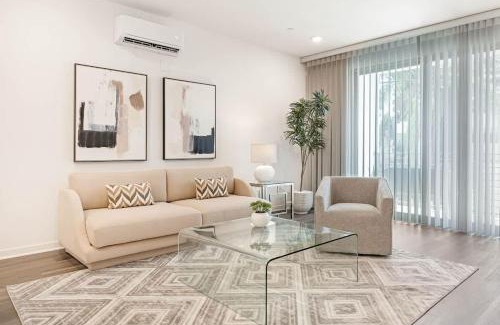 Covina House | Modern Townhouse Near Disneyland & OC Beaches