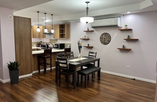 Mt. Pleasant House | Modern townhouse w/pool located 5 mins from beach!