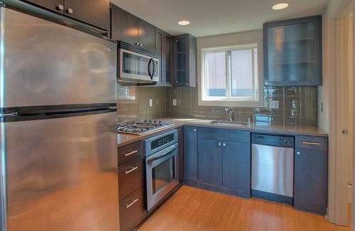 North Beacon Hill House | Modern townhouse- with a view! Close to downtown