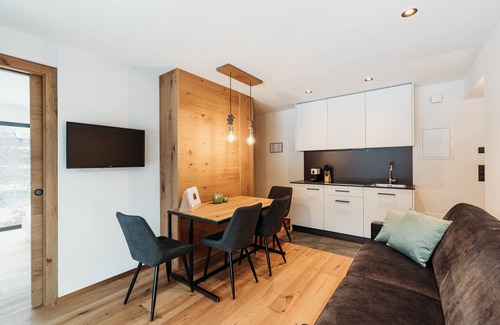 Bressanone House | Modern-traditional apartment
