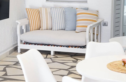 Santorini Apartment | Modern Traditional Cave Villa, Close to Fira, Port and Airport!