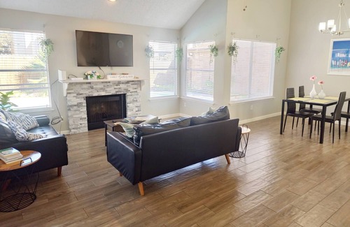 Barker House | Modern Tranquility In Katy Tx - Arcade Room & Pool