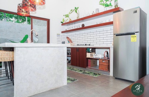 Amadeo Villa | Modern Tropical 2BR Villa & Pool Retreat in Amadeo