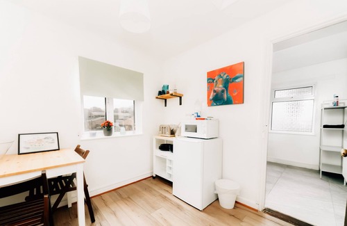 Walberswick Cabin | MODERN TWIN STUDIO IN WALBERSWICK