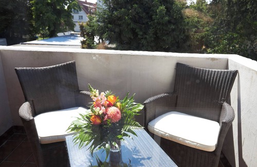 Offenbach am Main Apartment | Modern two bedroom apartment with balcony - Parking available - Free Bike Rentals