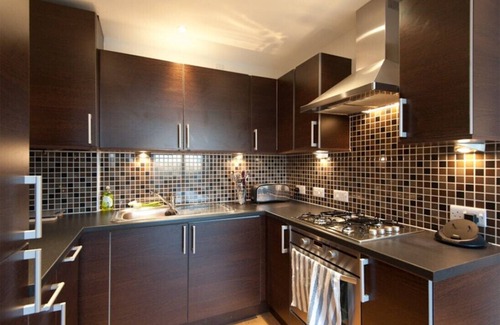 Restalrig Apartment | Modern two-bedroom apartment. Sleeps 4.