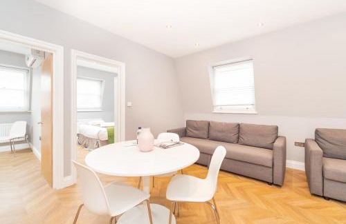 Paddington Apartment | Modern Two-Bedroom Apartment in Paddington