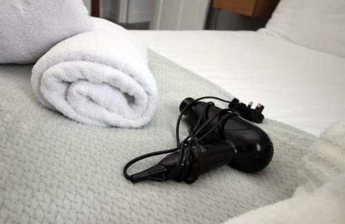 Cwmbrwla Apartment | Modern Two-Bedroom Apartment on Robert Street, Swansea