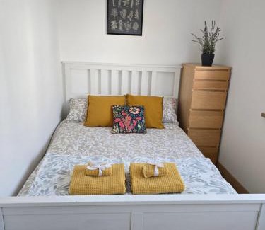 Ormiston House | Modern two bedroom house