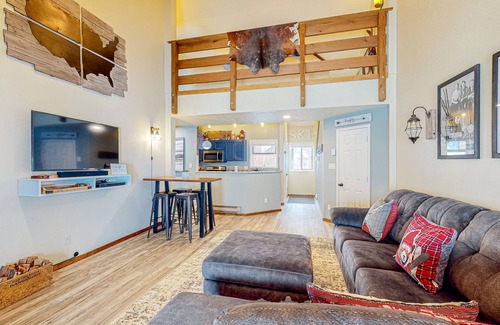 Purgatory Condo | Modern two-story condo with balcony, hot tub access, & fireplace