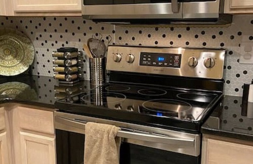 Satellite Beach House | Modern Unit (550) Blocks from ocean - Pet Friendly
