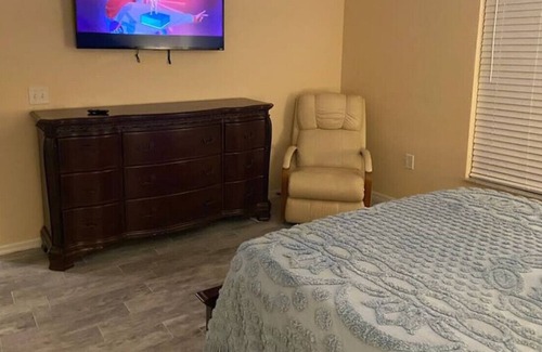 Satellite Beach House | Modern Unit (550) Blocks from ocean - Pet Friendly