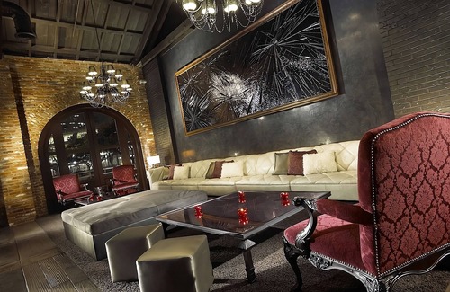 Gaslamp Quarter Hotel | Modern Unit w/Large Patio! Onsite Parking, Pool! Short Drive to San Diego Zoo!