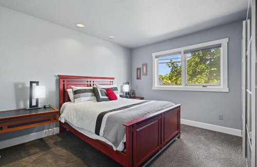 Hough House | Modern Upper Level Duplex Dt Vancouver
