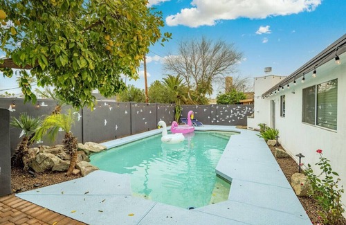 Scottsdale Highlands Estates House | Modern & Upscale Entertainment Oasis: Private Pool