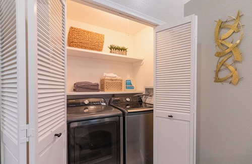 Taku - Campbell Apartment | Modern Upstairs Apartment Near Airport, Shopping Centers and Trails Unit #A