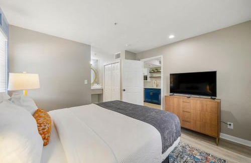 Garden Hills Apartment | Modern Urban Oasis in Prime Buckhead Atlanta