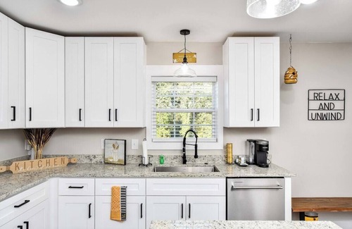 Dunean House | Modern Urban Retreat in Downtown Greenville