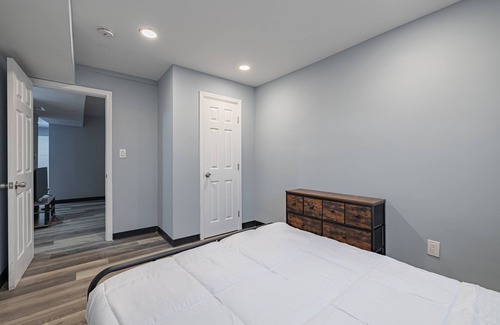 Anacostia Bed & Breakfast | Modern Urban - Stay in the beating heart of D.C. Embrace modern at our city spot