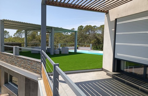 Saint-Jean-de-Crieulon Villa | Modern villa with pool, breathtaking views, quiet, ideal for families